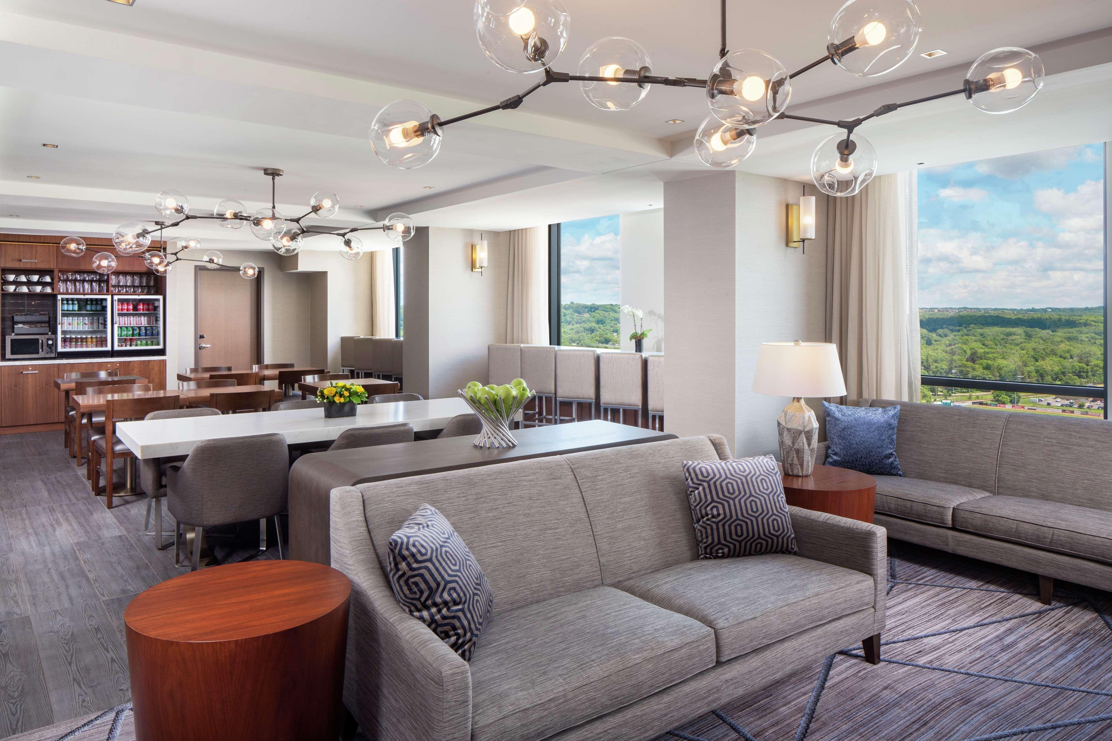 Hilton Mayo Clinic Area