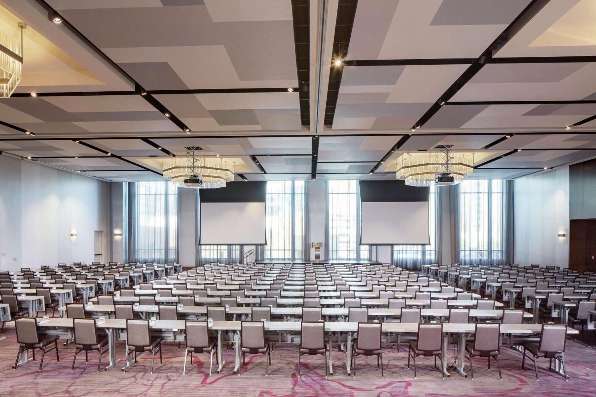Hilton Mayo Clinic Area Rochester