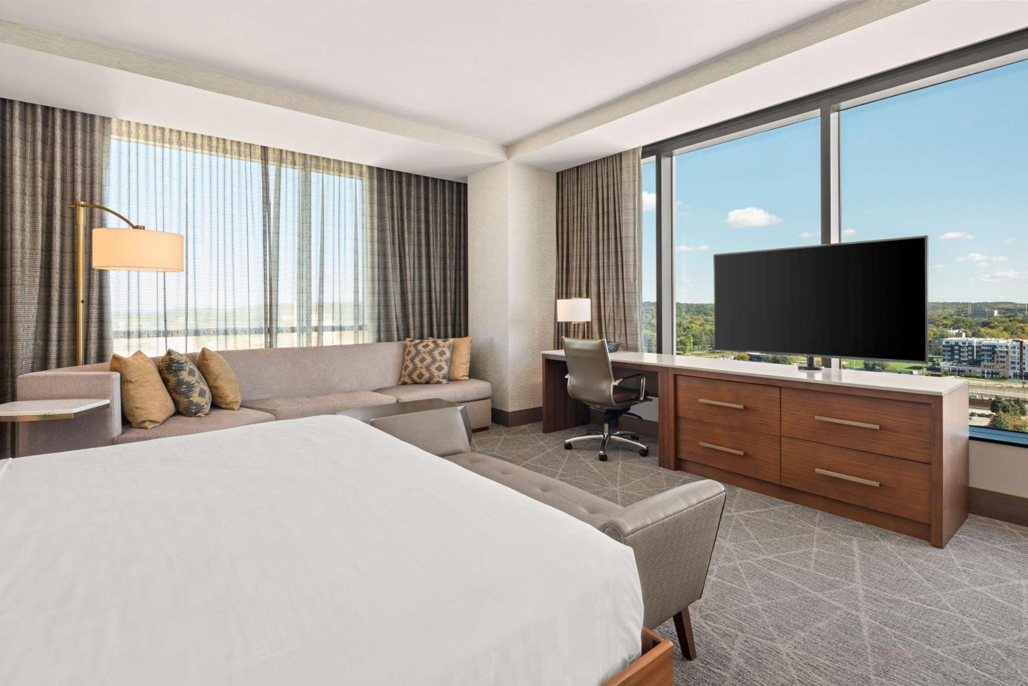 Hilton Mayo Clinic Area Hotel 4*